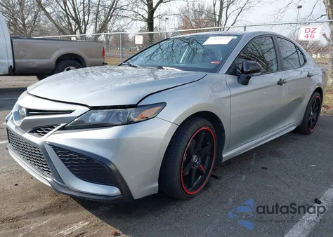 2021 Toyota Camry Se Nightshade Edition z USA, uszkodzony, nr VIN 4T1T11AK2MU445513